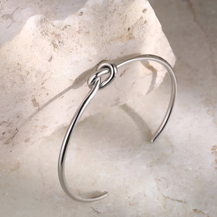 Twist Minimalist Bracelet